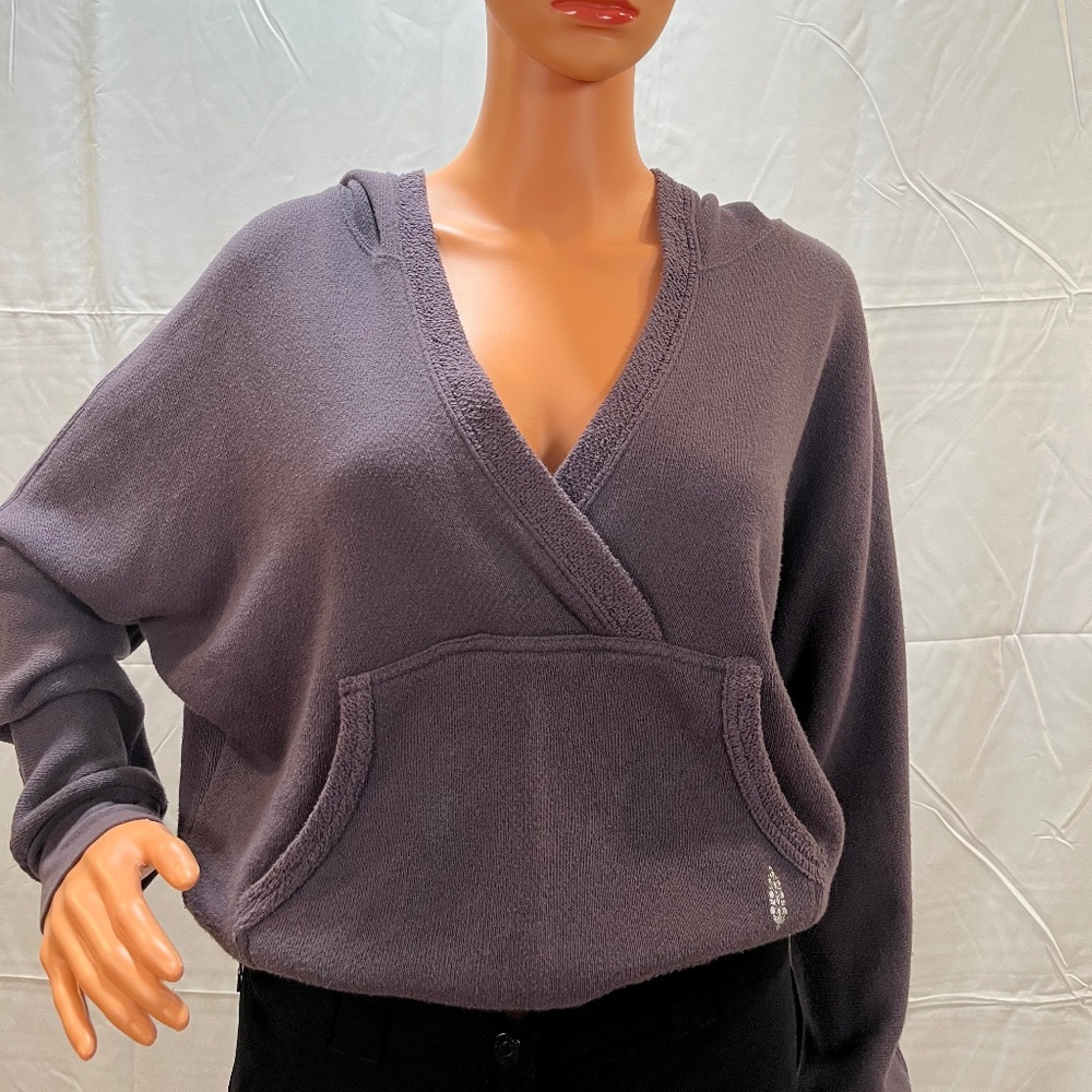 Free People Lavender sweatshirt with hood and front pocket